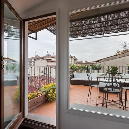 Charming Attic Niche Apartment Florence Exterior photo